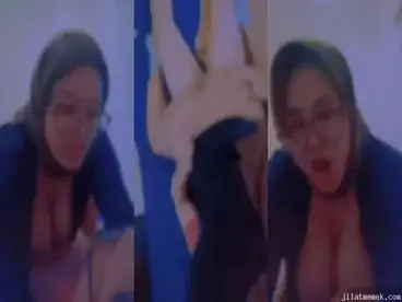 Jilbab Kacamata Tobrut Ngiler Kontol Keras Nafsu Meledak